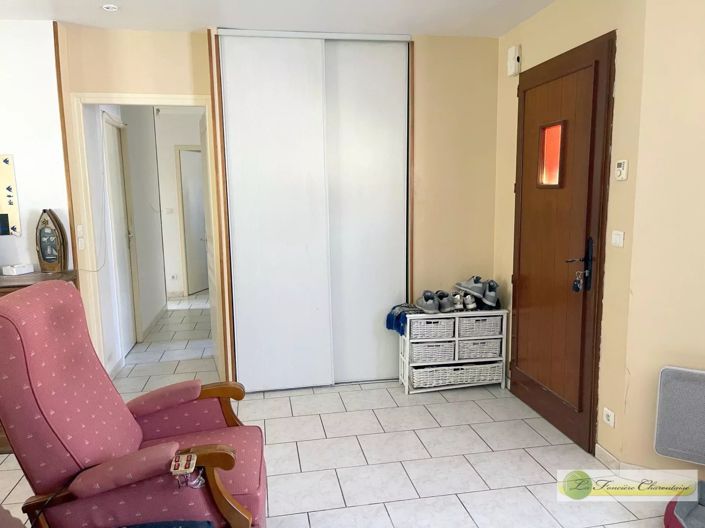 Image No.13-3 Bed House for sale