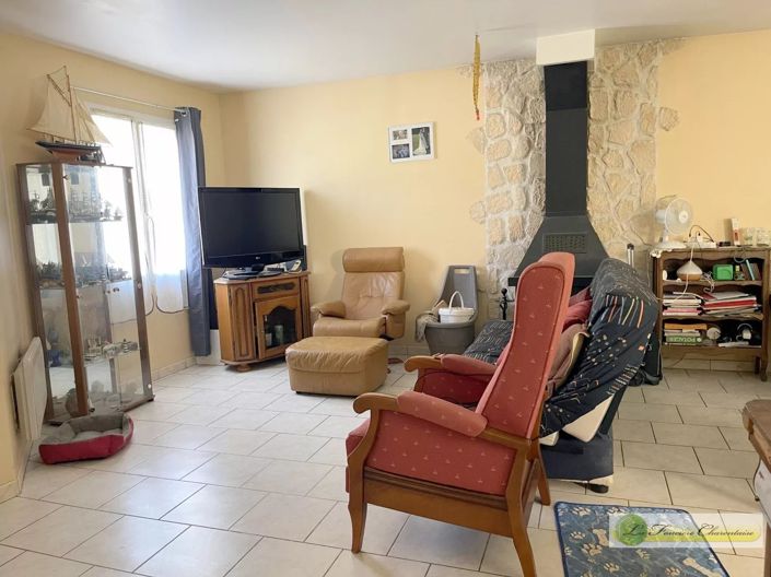 Image No.3-3 Bed House for sale