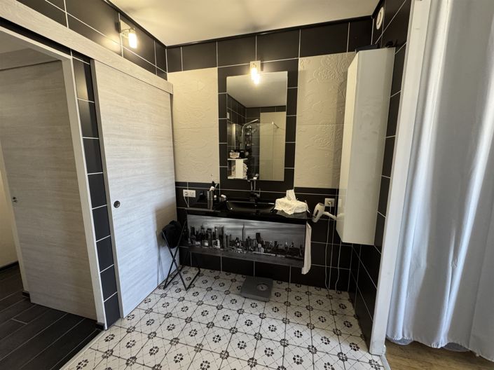 Image No.7-3 Bed House for sale