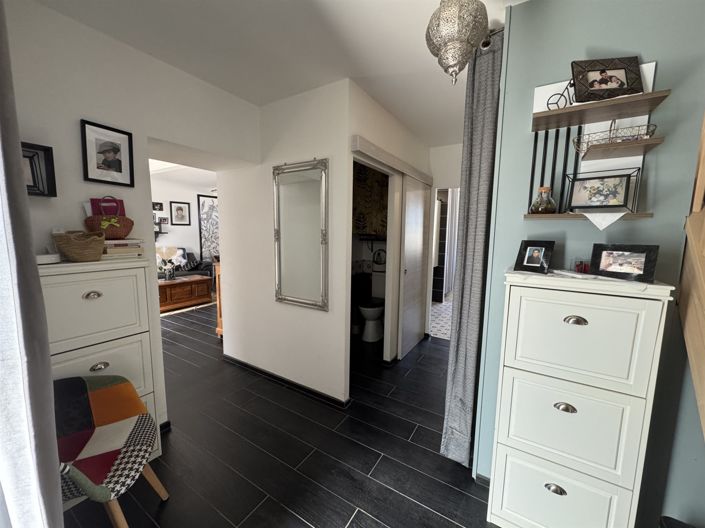 Image No.8-3 Bed House for sale