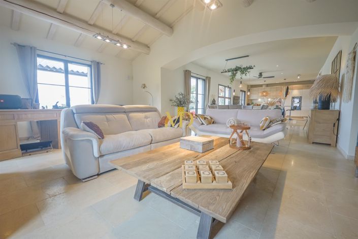 Image No.33-4 Bed House for sale