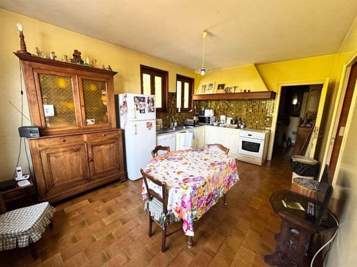 Image No.12-5 Bed House for sale