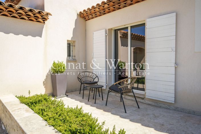 Image No.11-4 Bed House for sale