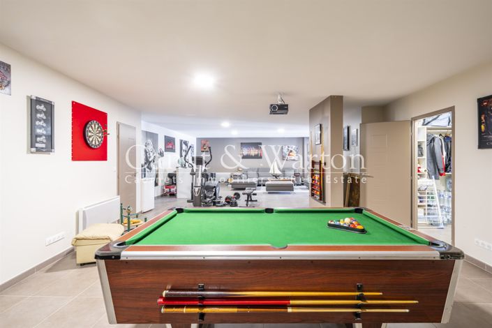 Image No.17-4 Bed House for sale