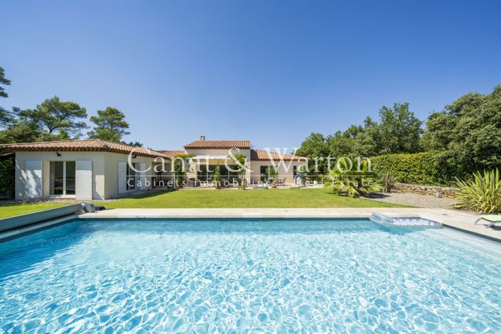 Image No.21-4 Bed House for sale