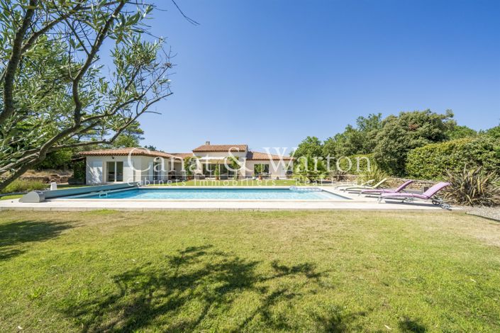 Image No.22-4 Bed House for sale