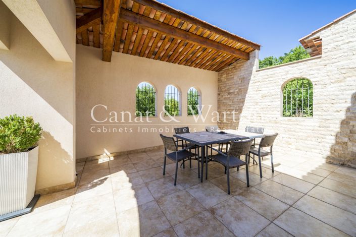 Image No.26-4 Bed House for sale