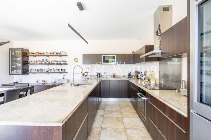 Image No.7-4 Bed House for sale