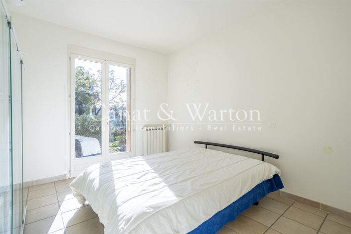 Image No.10-5 Bed House for sale
