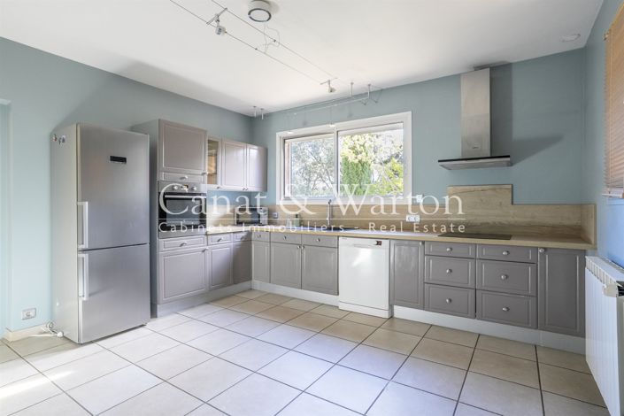 Image No.4-5 Bed House for sale
