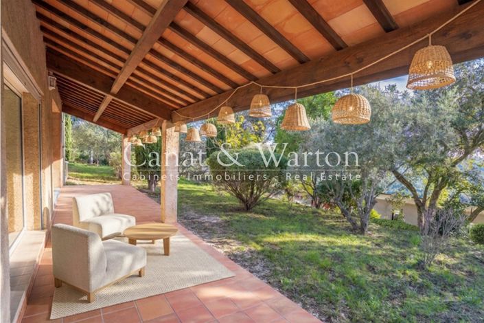 Image No.6-5 Bed House for sale