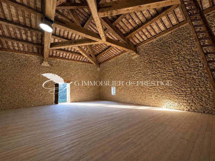Image No.2-18 Bed House for sale