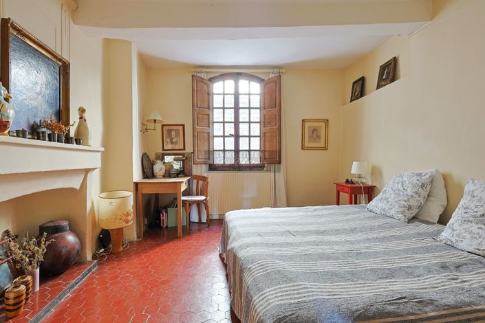Image No.14-6 Bed House for sale