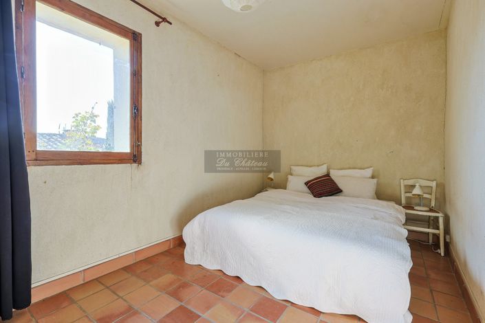 Image No.16-6 Bed House for sale