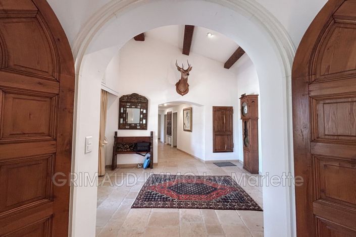 Image No.10-5 Bed House for sale