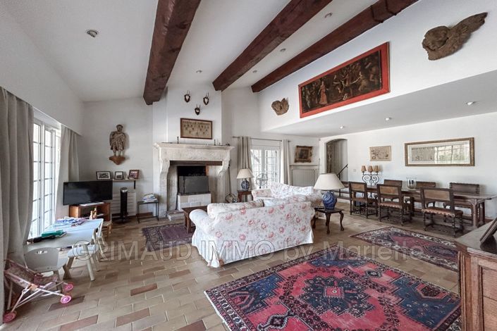 Image No.12-5 Bed House for sale