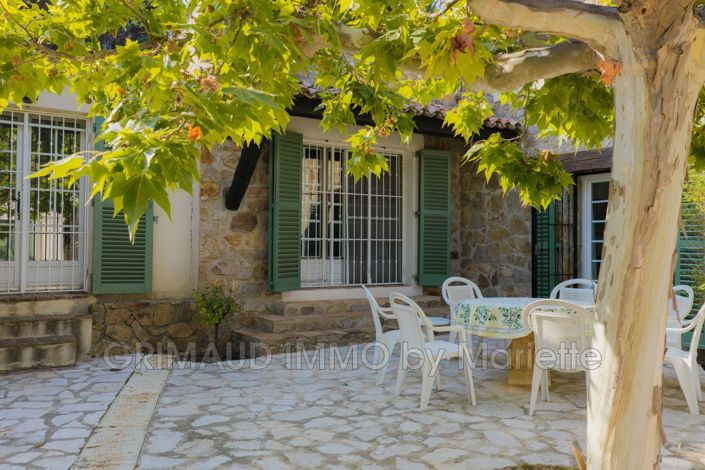 Image No.6-5 Bed House for sale