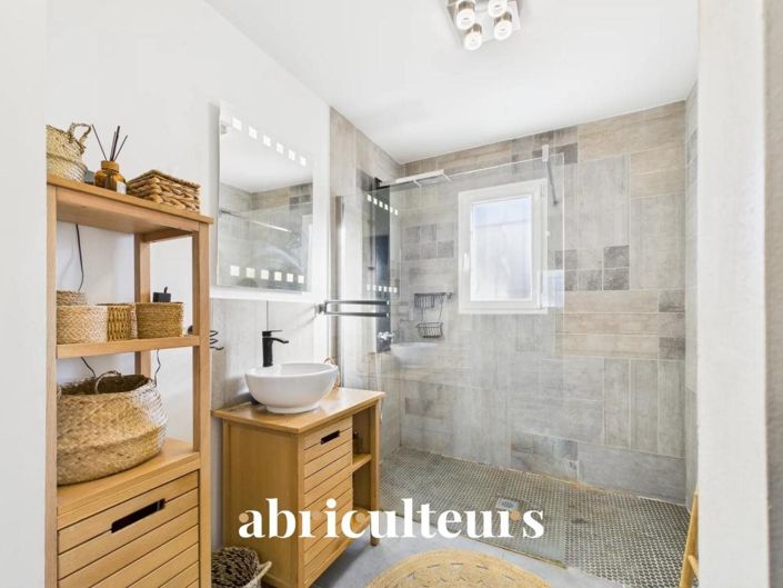 Image No.13-3 Bed House for sale