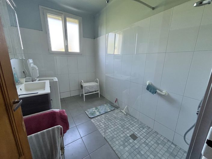 Image No.10-6 Bed House for sale