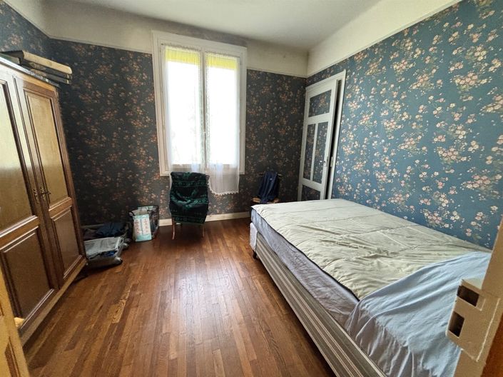 Image No.12-6 Bed House for sale