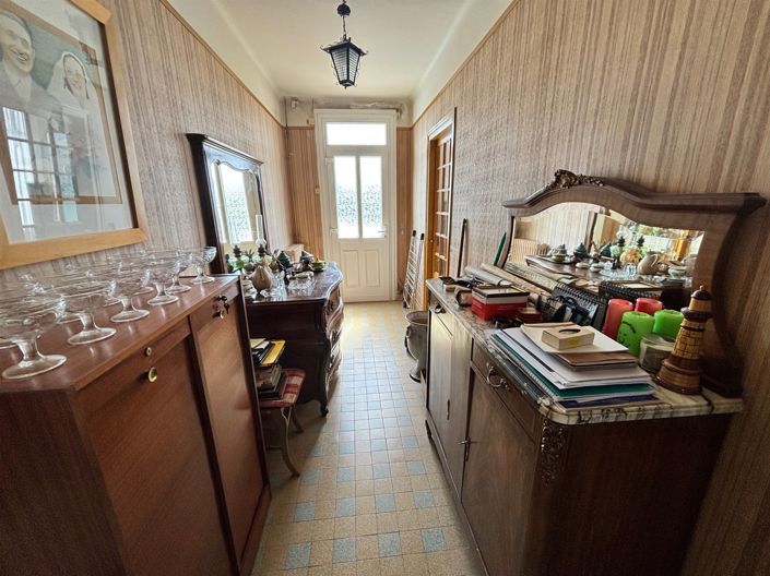 Image No.13-6 Bed House for sale