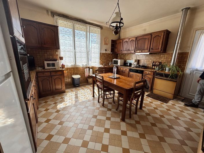 Image No.5-6 Bed House for sale