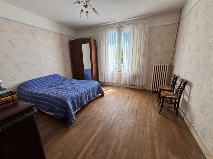 Image No.7-6 Bed House for sale