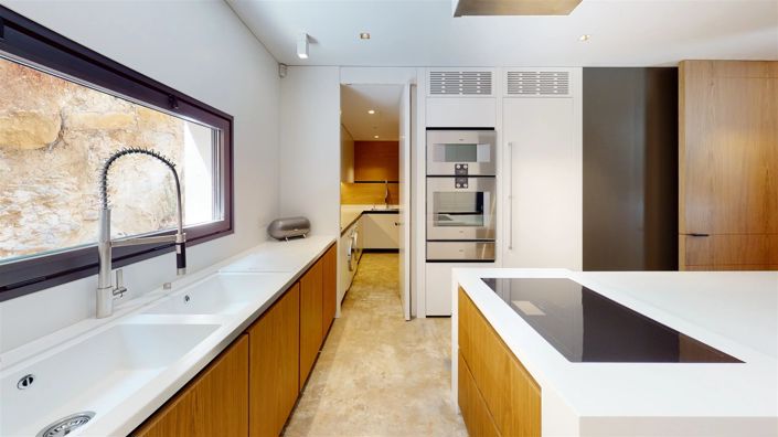 Image No.12-4 Bed House for sale
