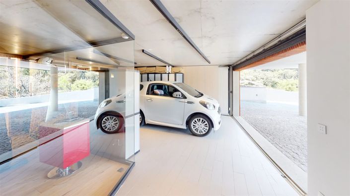 Image No.20-4 Bed House for sale