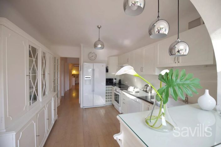 Image No.11-7 Bed House for sale