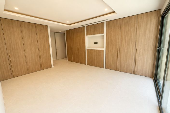 Image No.10-3 Bed Apartment for sale