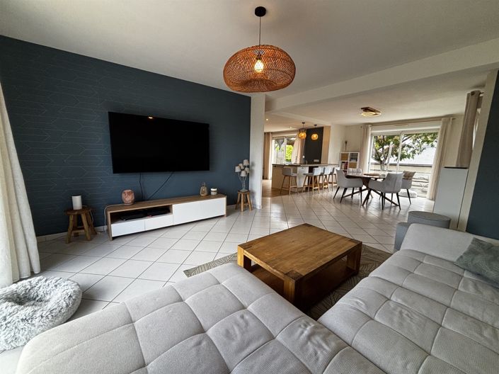 Image No.2-5 Bed House for sale