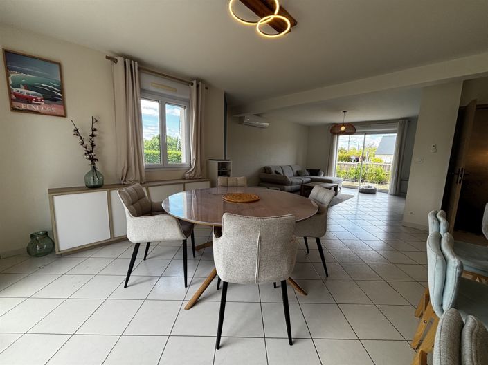 Image No.3-5 Bed House for sale