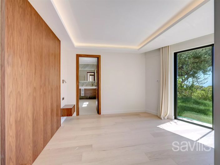 Image No.14-5 Bed House for sale