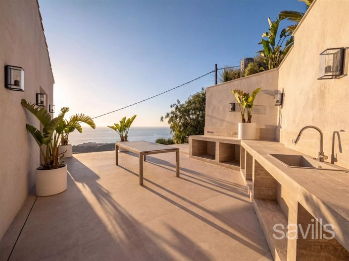 Image No.6-5 Bed House for sale