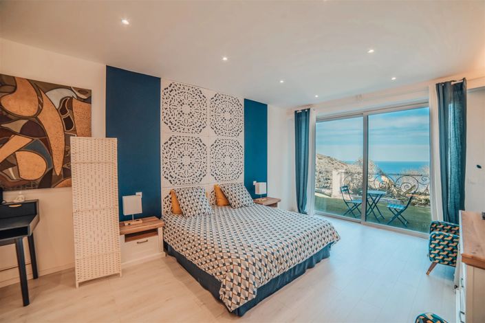 Image No.17-7 Bed House for sale