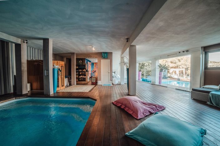 Image No.35-7 Bed House for sale