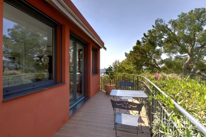 Image No.18-3 Bed House for sale