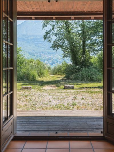 Image No.5-2 Bed House for sale