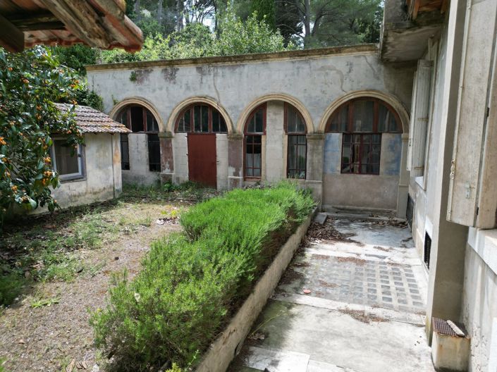 Image No.3-5 Bed House for sale