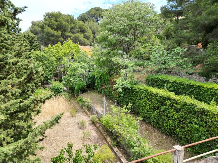 Image No.6-5 Bed House for sale