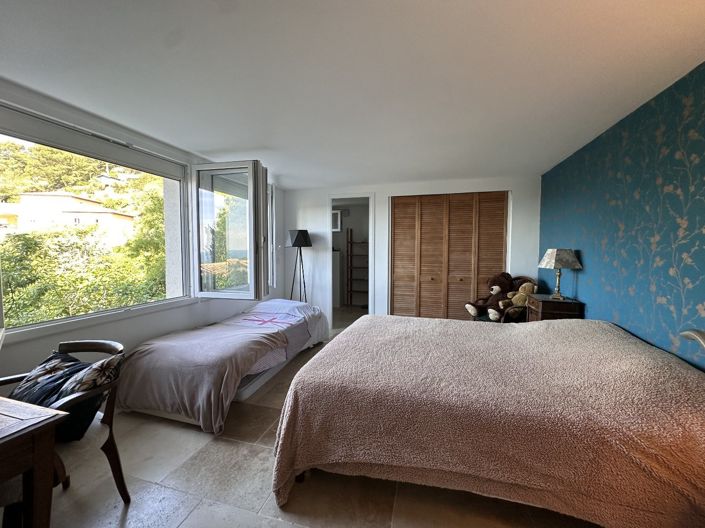 Image No.14-4 Bed House for sale