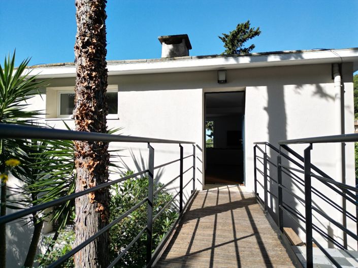 Image No.7-4 Bed House for sale