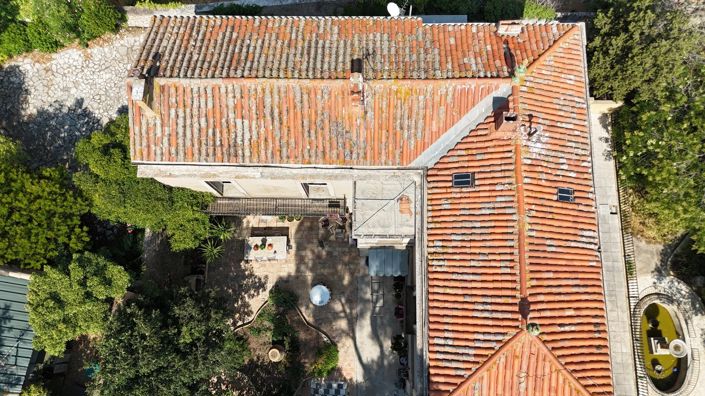 Image No.6-5 Bed House for sale