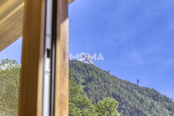 Image No.8-4 Bed House for sale