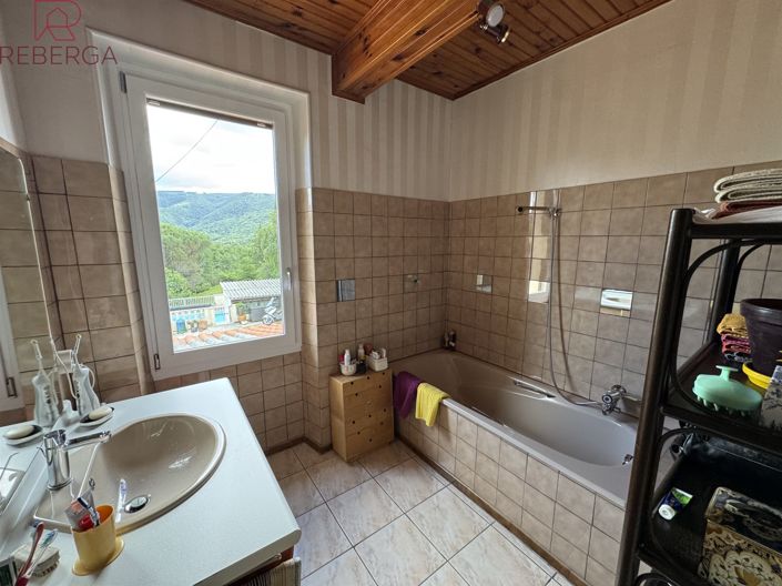 Image No.17-3 Bed House for sale