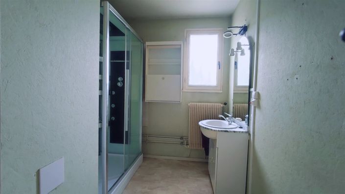 Image No.8-3 Bed House for sale