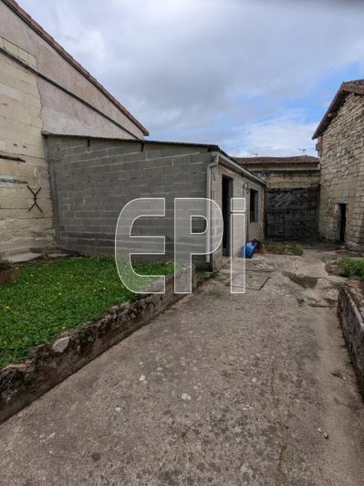 Image No.25-Propriété de 3 chambres à vendre à Loudun