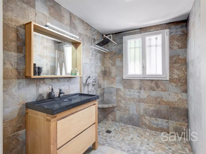 Image No.17-4 Bed House for sale