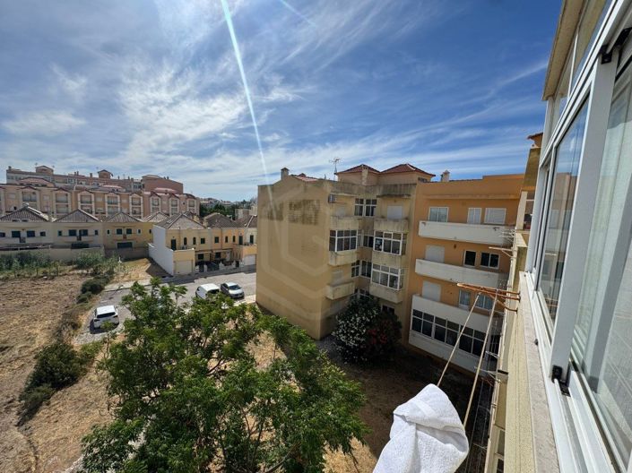 Image No.20-2 Bed Apartment for sale